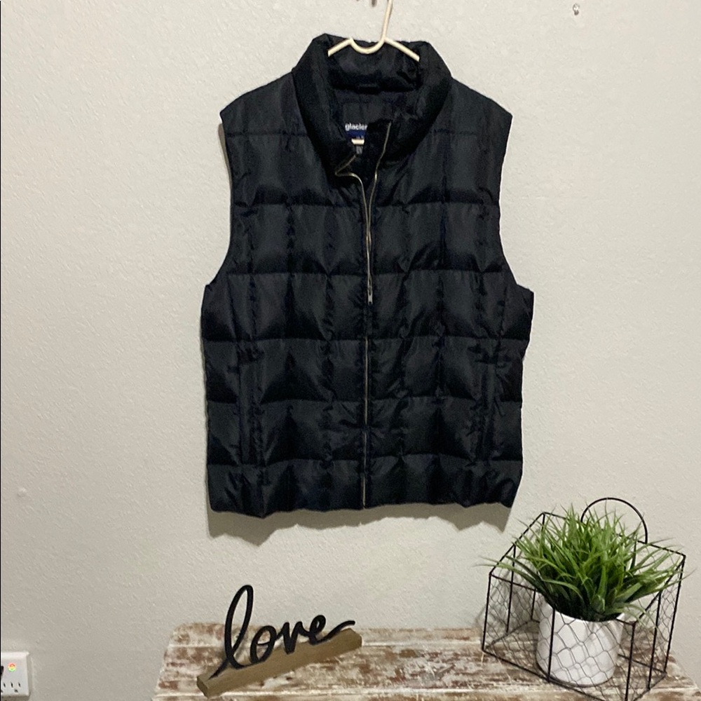 Glacier’s edge black puffy vest. This would be great for the winter months.